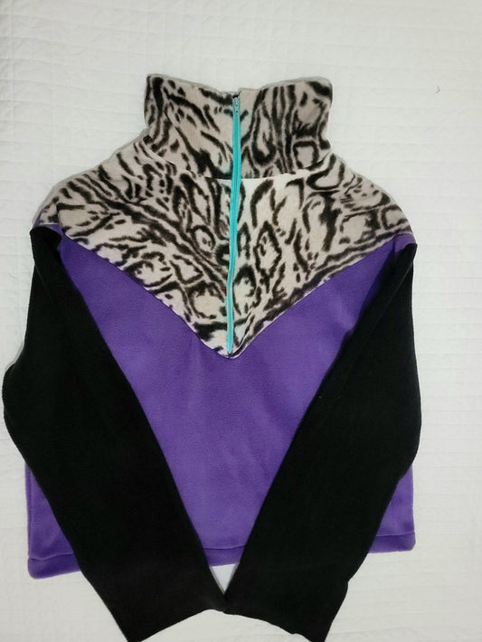 Crop, fleece pullover with zipper