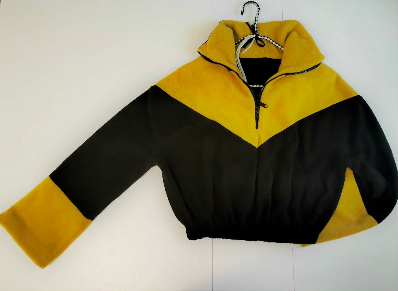 Crop, fleece pullover with zipper