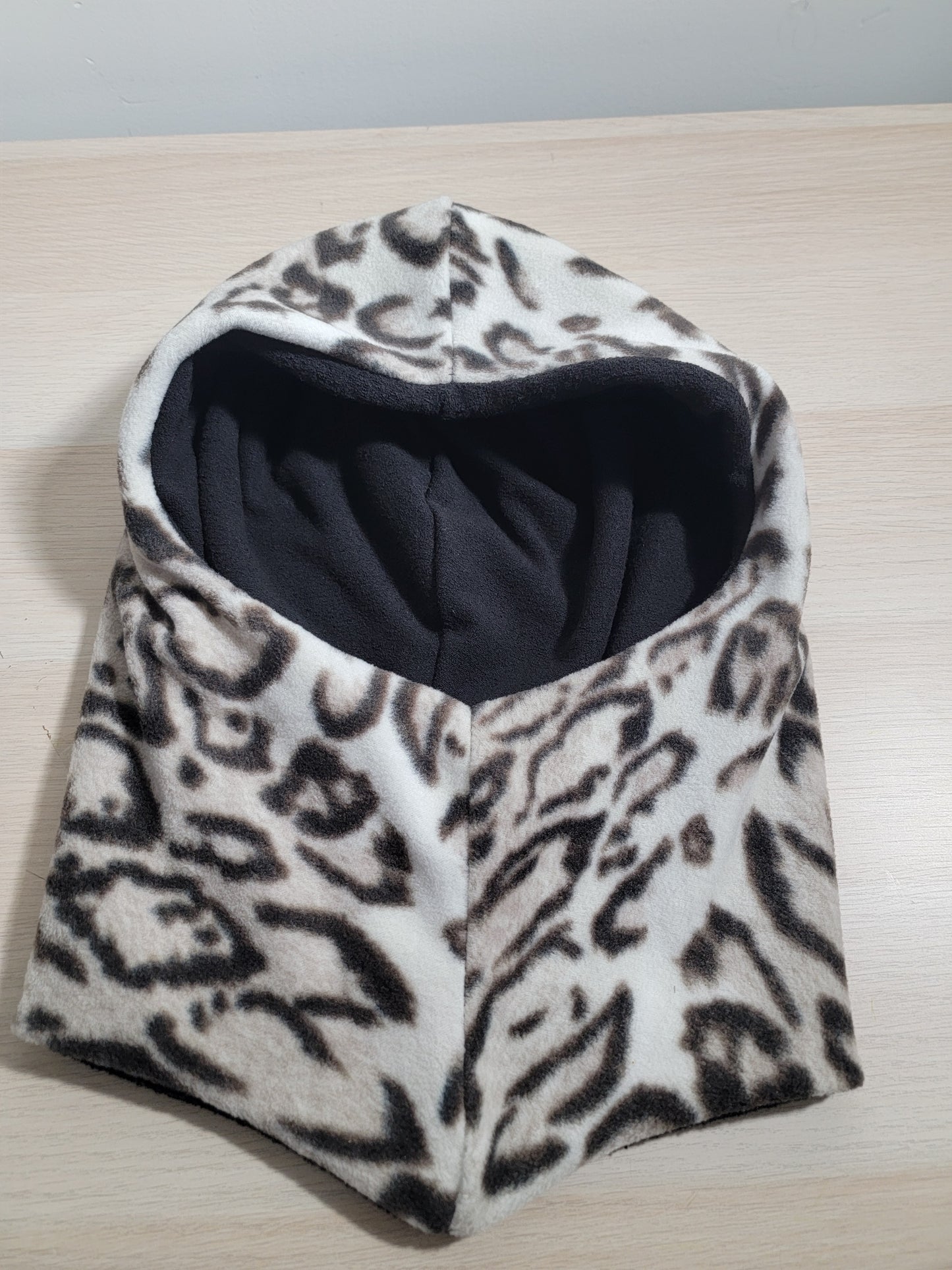 Double-faced Polar fleece hood with neck warmer